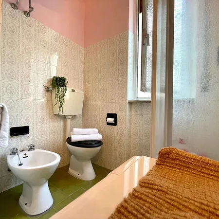 Lägenhet 150 Metri Dal Mare Bilocale Con Balcone *